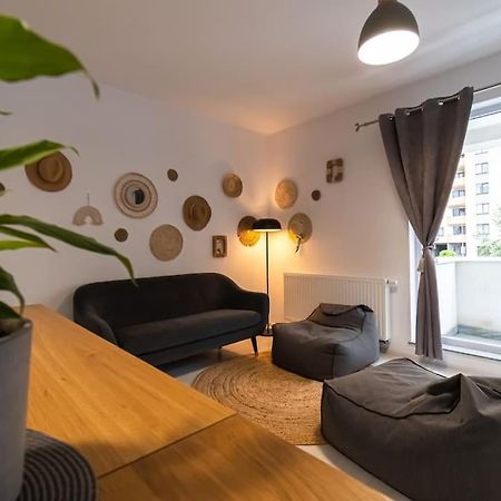 Arte - 2 Bedroom Apartment Near Coresi Mall With Free Parking Brasov Luaran gambar