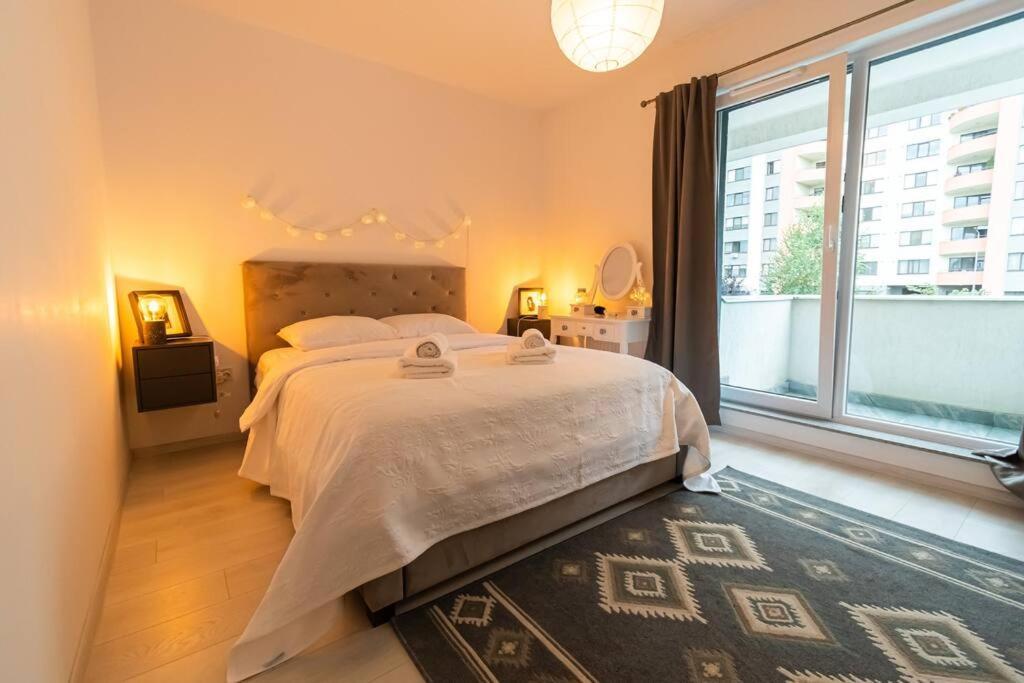 Arte - 2 Bedroom Apartment Near Coresi Mall With Free Parking Brasov Luaran gambar